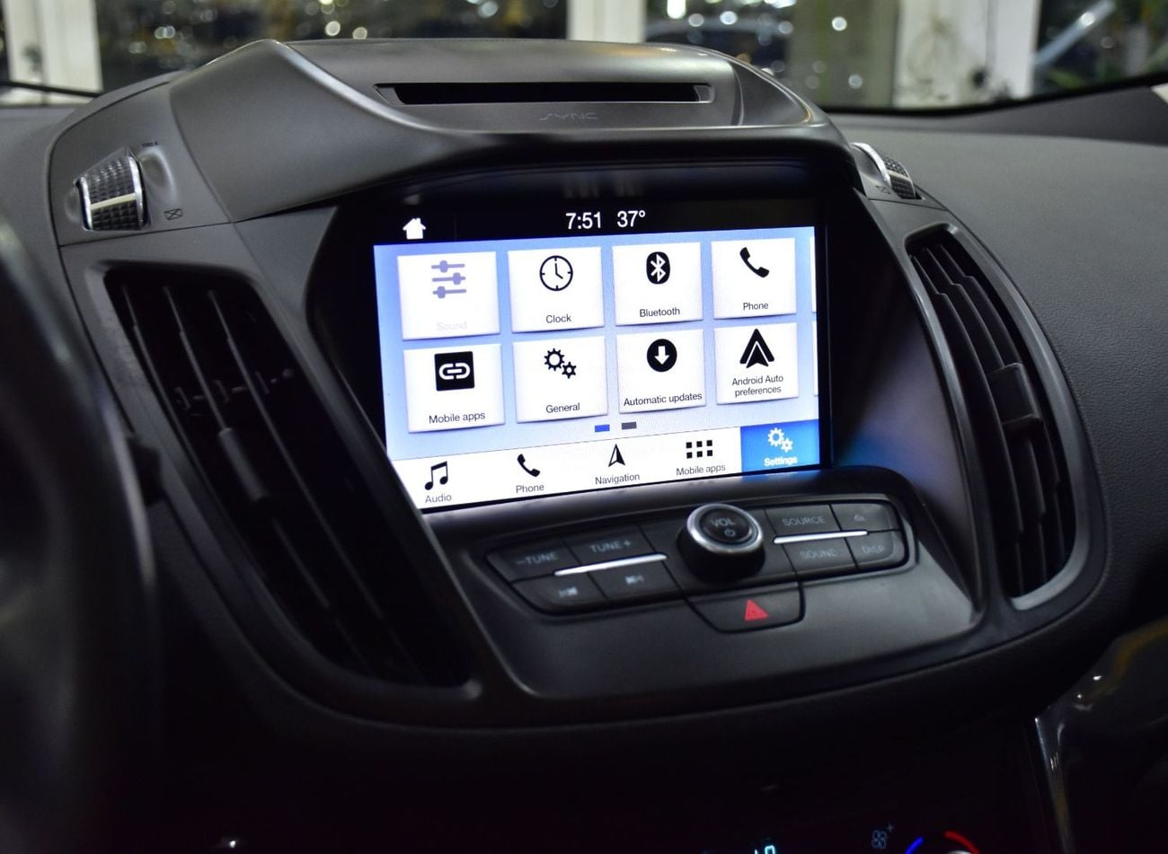 Ford Escape TITANIUM EXCELLENT DEAL for our Ford Escape Titanium AWD ( 2019 Model ) in Grey Color GCC Specs