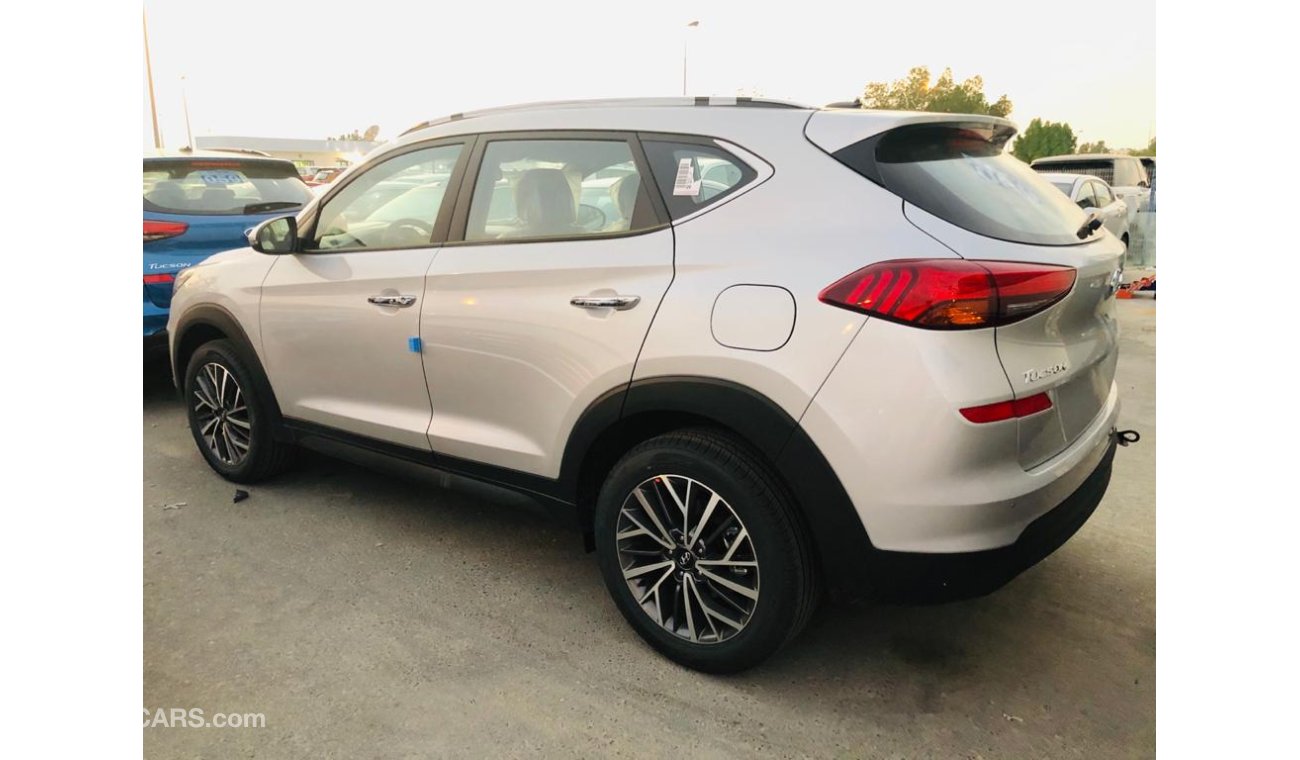 Hyundai Tucson 2.0L-PUSH/START-ALLOY RIMS-POWER SEAT-REAR AC-WIRELESS CHARGER-PANORAMIC ROOF