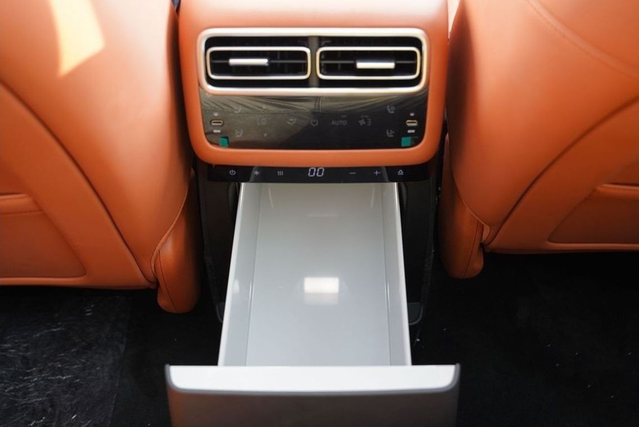 لي اوتو L6 2025 Li Auto L6 Max 1.5L Turbo Range Extended Gray 0Km