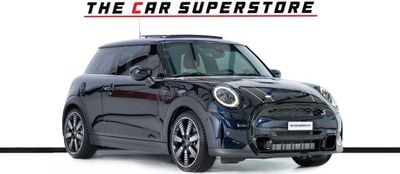 Mini Cooper S Full Service History - Low Millage - Mint Condition - GCC Specs - Single Owner