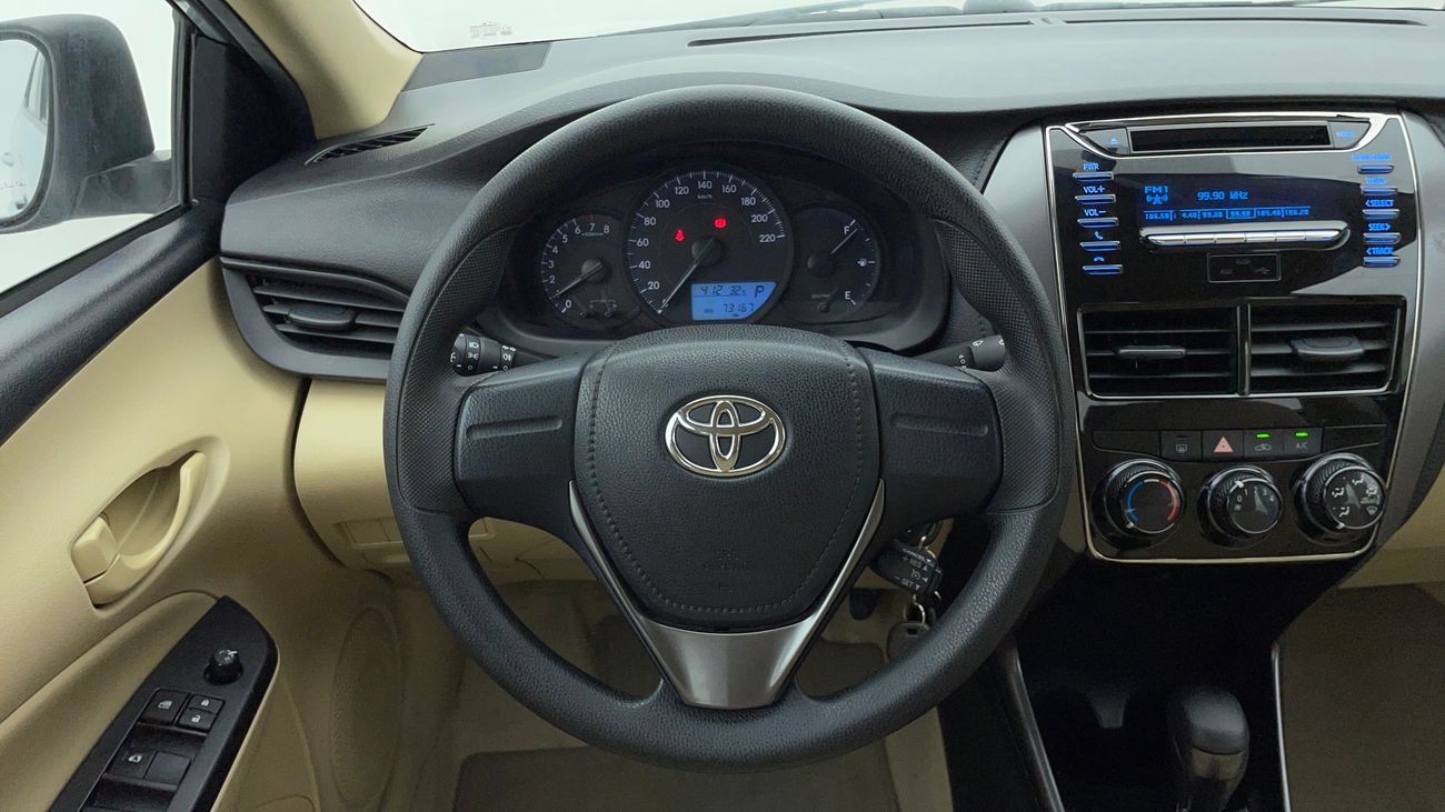 تويوتا يارس SE 1.5 | بدون دفعة مقدمة | اختبار قيادة مجاني للمنزل