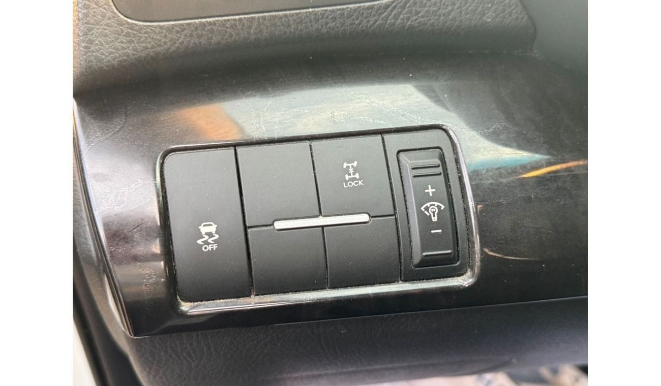 Kia Sorento Base 3.3L AWD