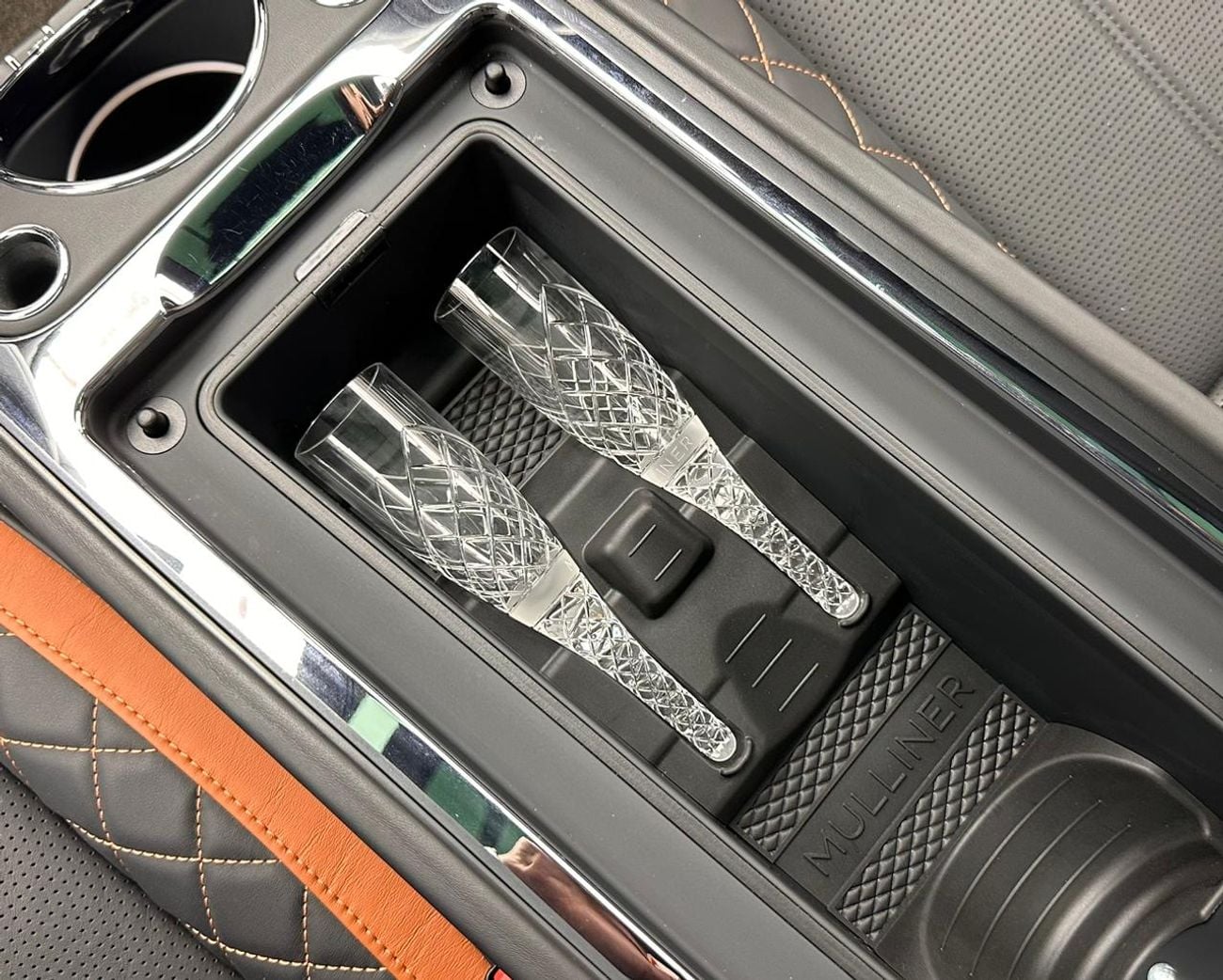 بنتلي بينتايجا 2020 Bentley Bentayga W12 Speed Mulliner Edition, 1 Year Warranty Unlimited KM, Full Service History