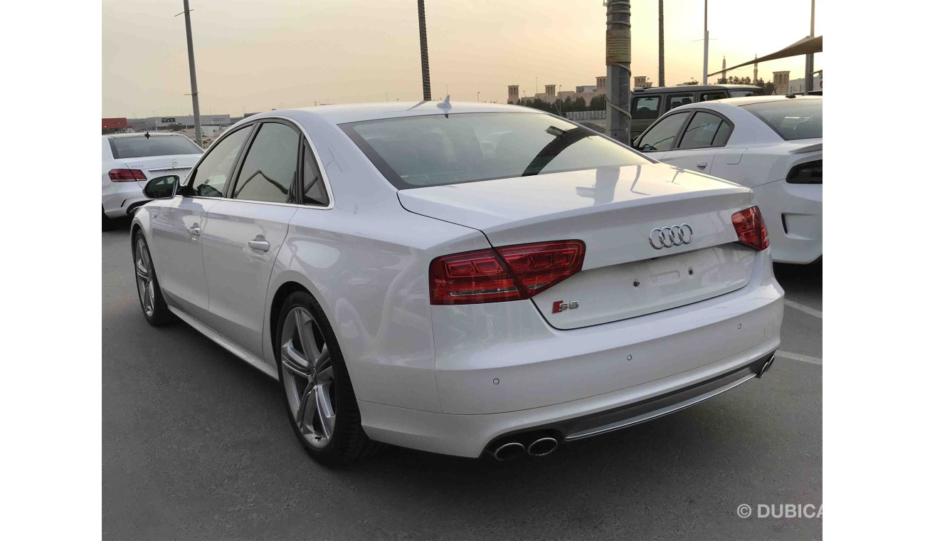 Audi S8 AUDI S8 2014 MODEL GCC FULL OPTION