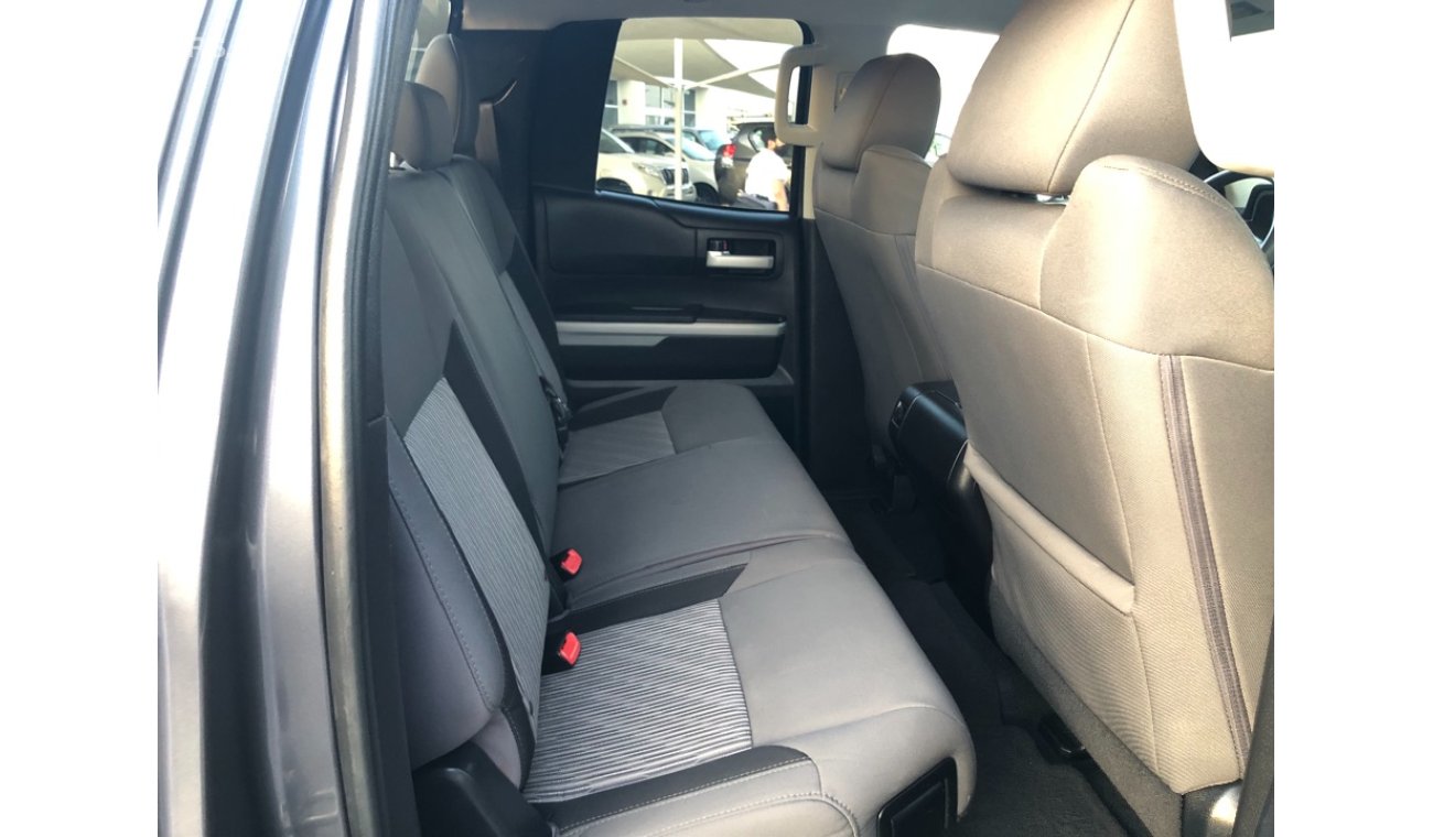 Toyota Tundra Toyota tundra model 2016 car prefect condition