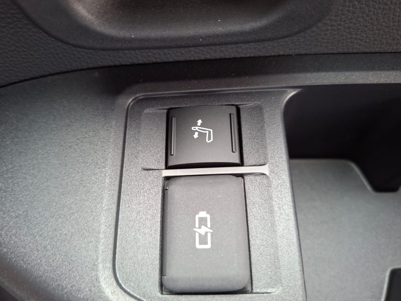 تويوتا لاند كروزر Toyota Land Cruiser VX 3.5L 2025