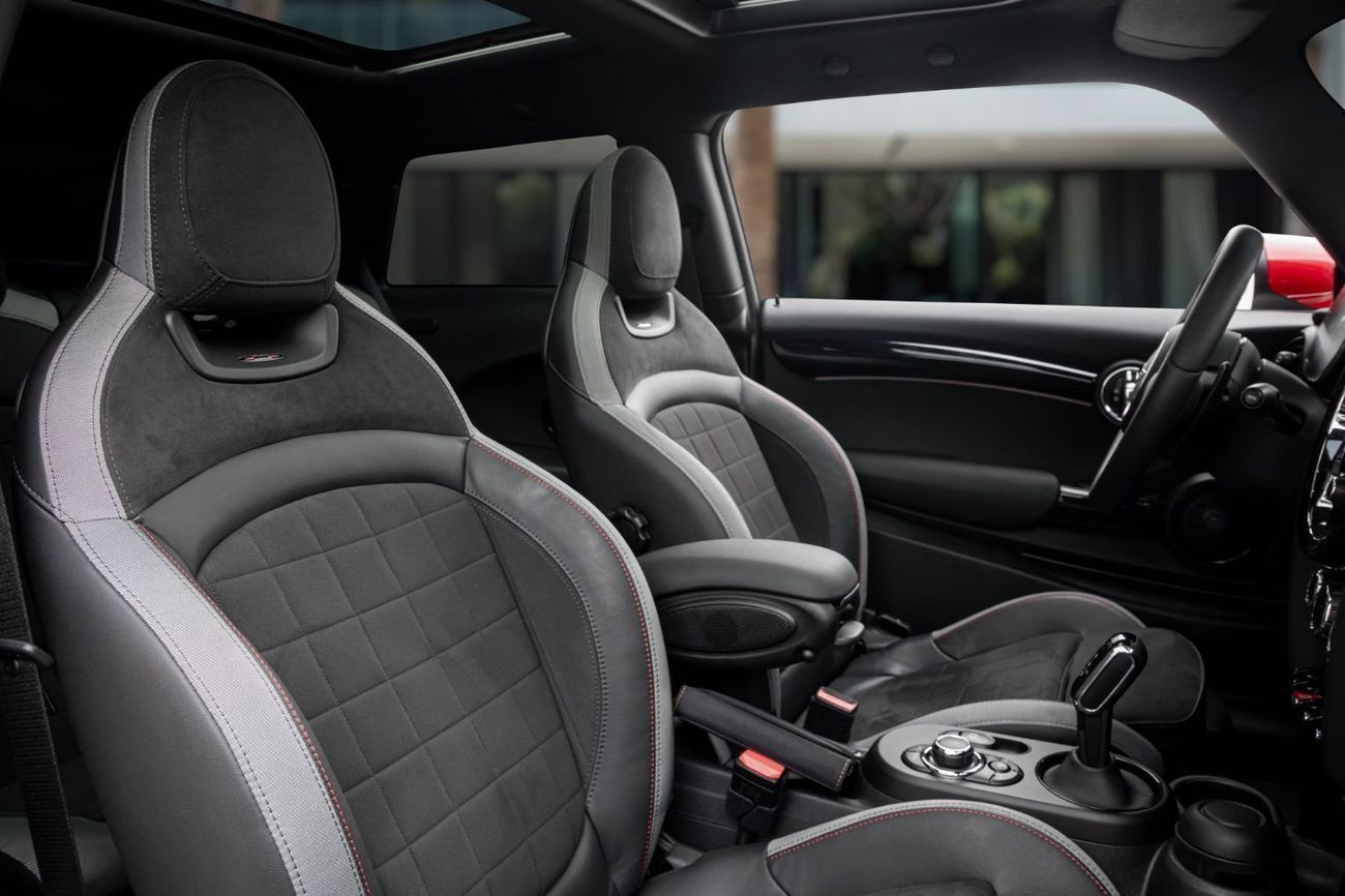 Mini John Cooper Works Cooper JCW | 1,939 P.M | 0% Downpayment | Cooper JCW Agency Service Contract!