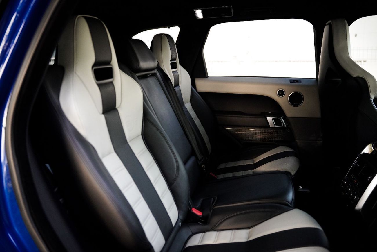 Land Rover Range Rover Sport SVR 5.0L (575 HP) AWD