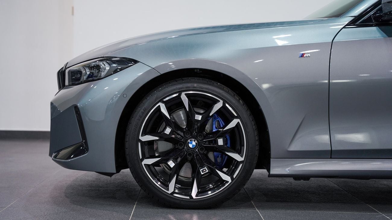 بي أم دبليو 330i