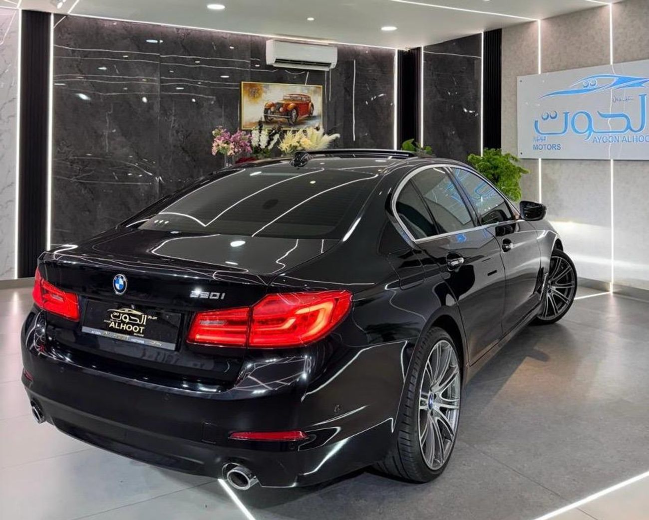 BMW 520i Middle East Edition 2.0L LUXURY ELITE BLACK BMW 520i || TOP RANGE || GCC || SCREENS || LIKE NEW || F