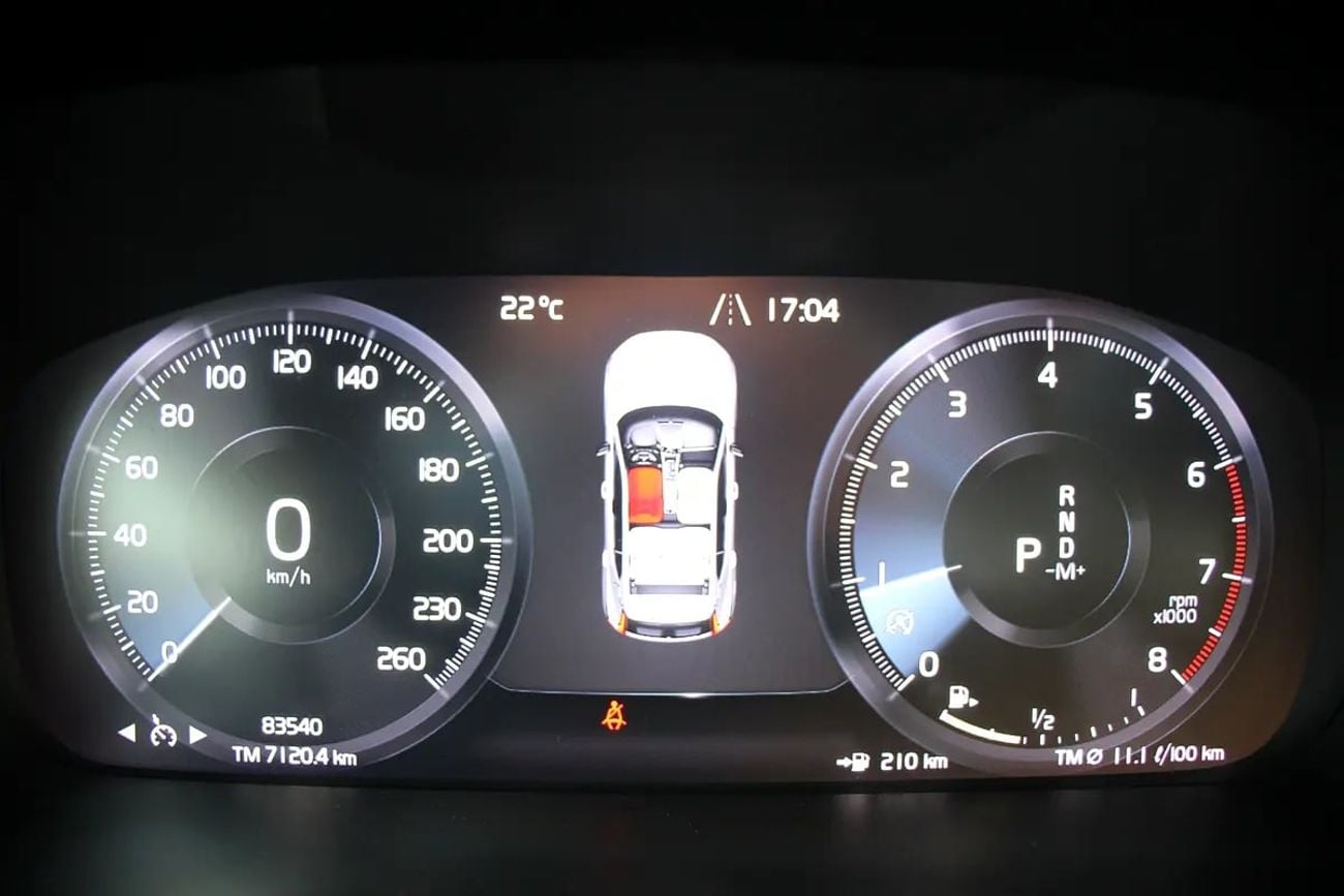 فولفو XC 40 R DESIGN T4 R-design , EMI (1095x60) Bank finance! Full agency history! Perfect condition!