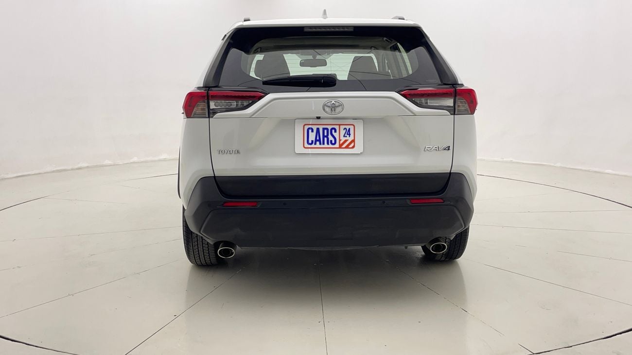 تويوتا راف ٤ VX 2.5 | بدون دفعة مقدمة | اختبار القيادة في المنزل