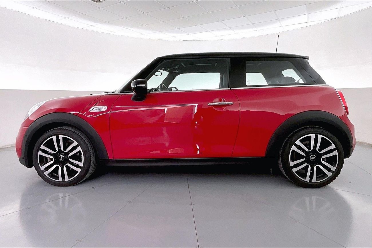 Toyota Yaris SE / E| 1 year free warranty | Exclusive Eid offer