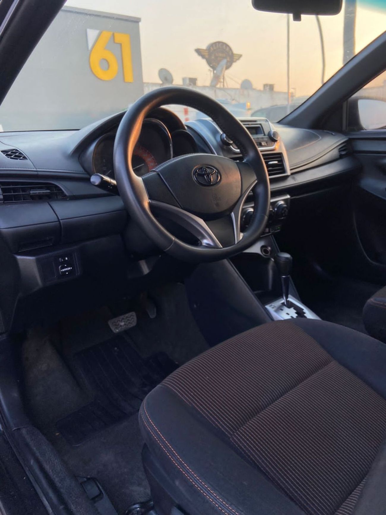 Toyota Yaris TOYOTA YARIS SE MODEL : 2016 MILEAGE : 129,000 K/M PRICE : 27,000 DIRHAMS GULF SPECIFICATIONS Withou