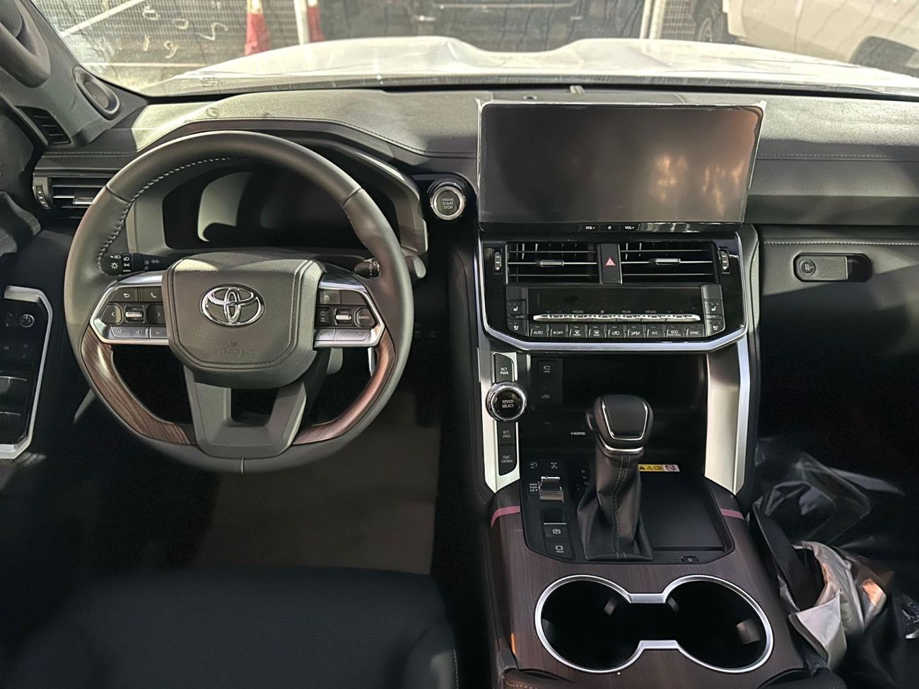 Toyota Land Cruiser 4.0L Black Edition