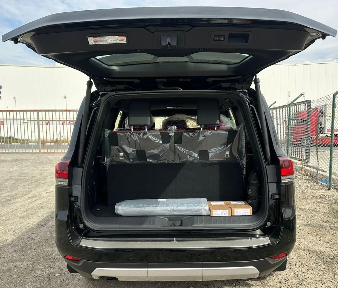 تويوتا لاند كروزر 2026 Toyota Land Cruiser LC300 GR-Sport (Full-Option with Radar) 3.5L V6 Twin Turbo Petrol A/T 4WD E