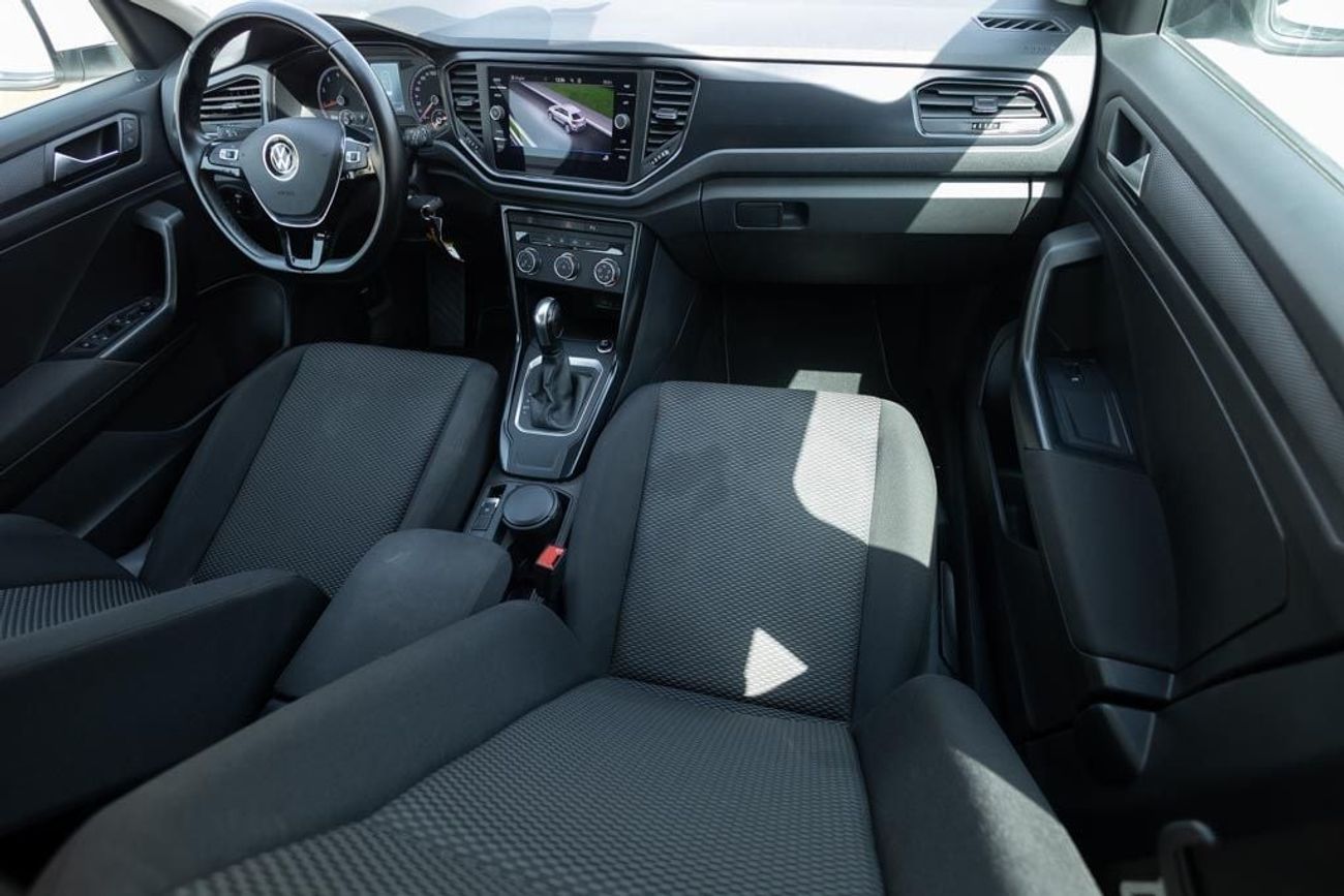 فولكس واجن T ROC Life 1.4L Volkswagen T-Roc 2022 GCC under Warranty with Flexible Down-Payment.