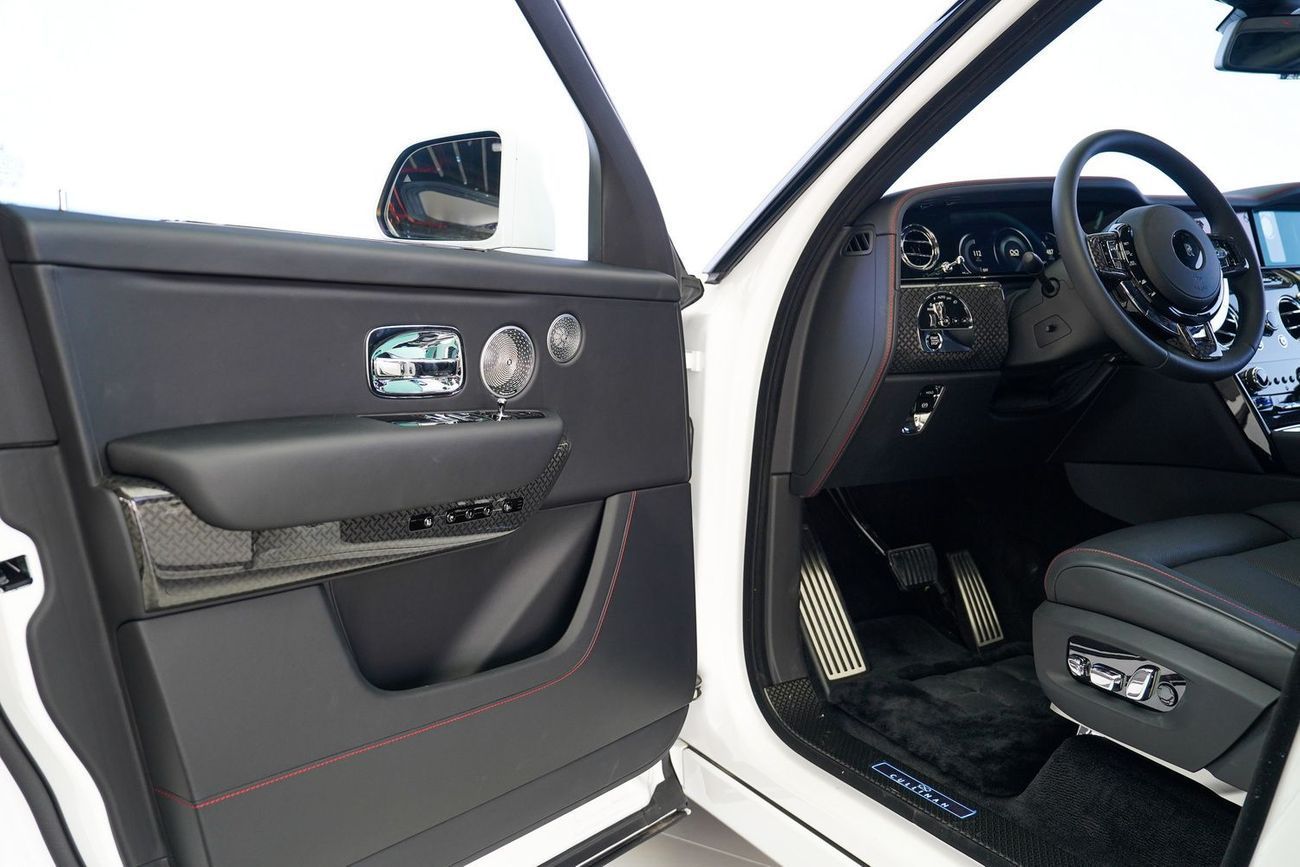 رولز رويس كولينان BLACK BADGE