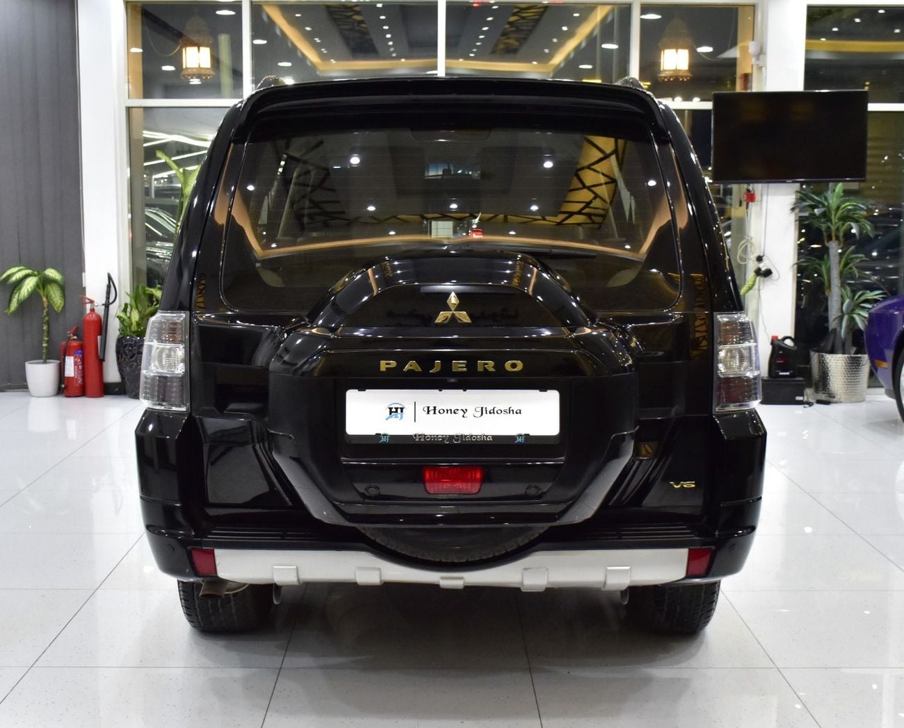 Mitsubishi Pajero GLS H/L ROCKFORD PLATINUM EXCELLENT DEAL for our Mitsubishi Pajero GLS ( 2020 Model ) in Black Color GCC Specs