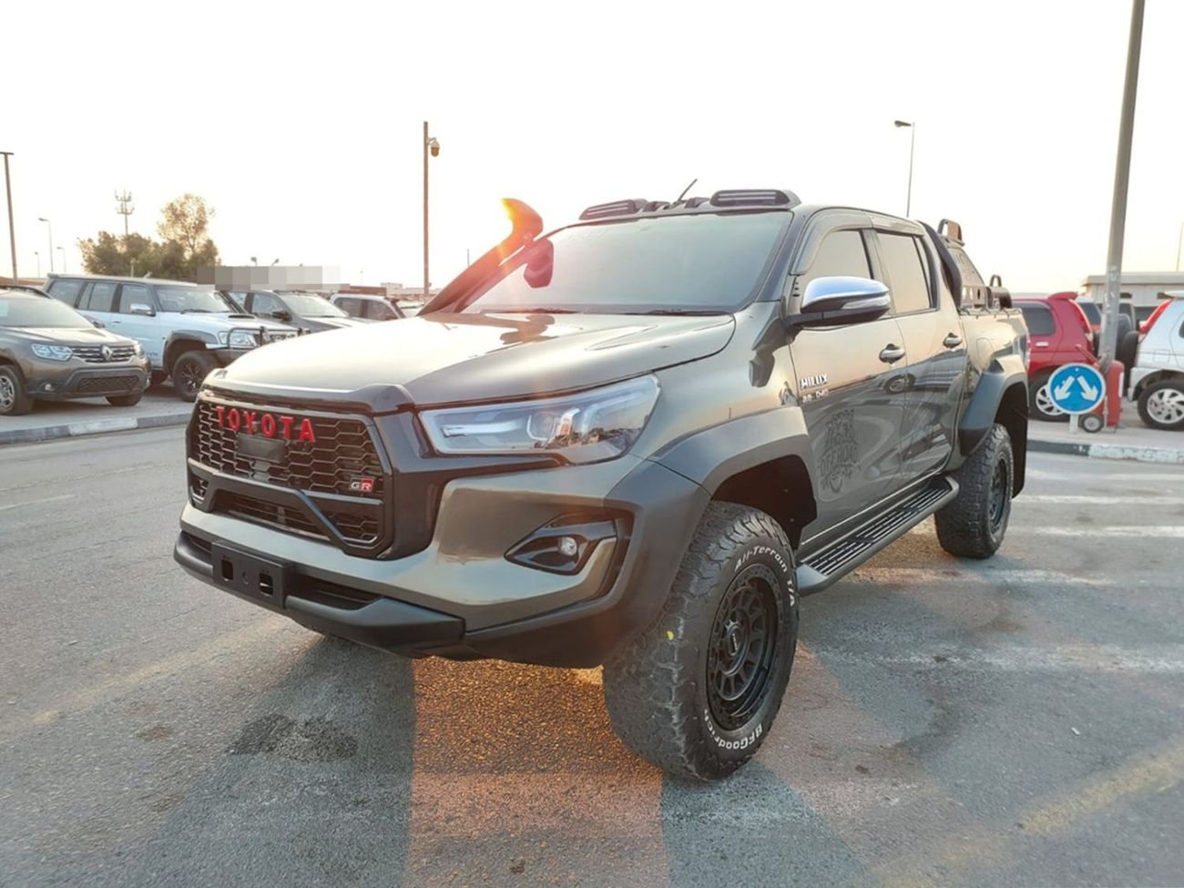 Toyota Hilux TOYOTA HILUX PICKUP RHD 2018 MODEL 2.8 L DIESEL AUTOMATIC(PM17843)