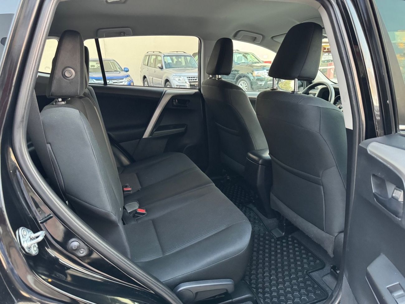 Toyota RAV4 2016 KEY START 4x4 - 2.5L CANADA SPEC