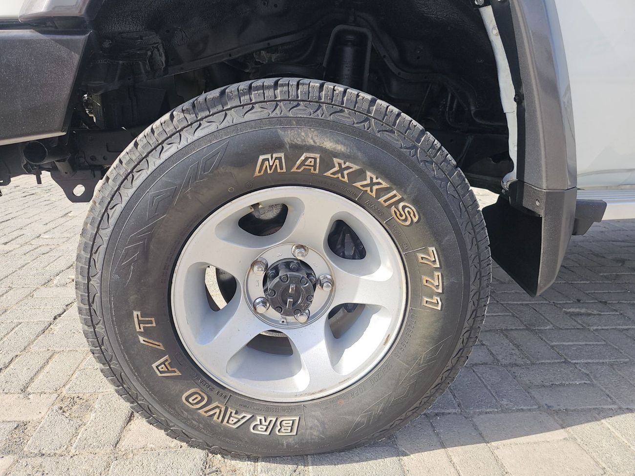 تويوتا لاند كروزر بيك آب Double Cabin-RHD-4.5L-Diesel-Manual-4WD-8 Cylinders-5 Seats-4 Doors