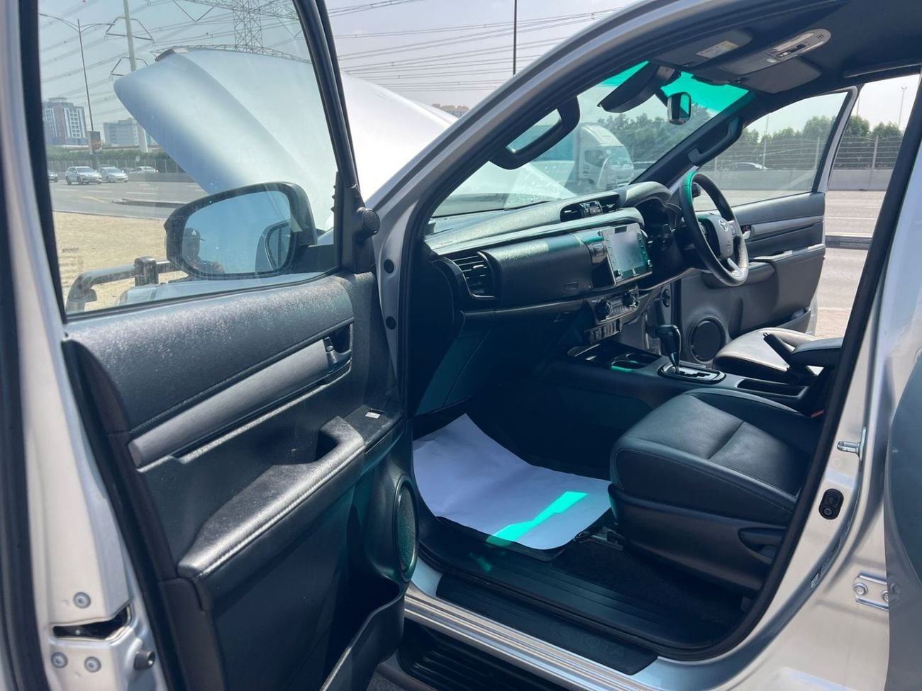 Toyota Hilux RIGHT HAND DRIVE ONLY FOR EXPORT 2.8L 4 CYLIENDER