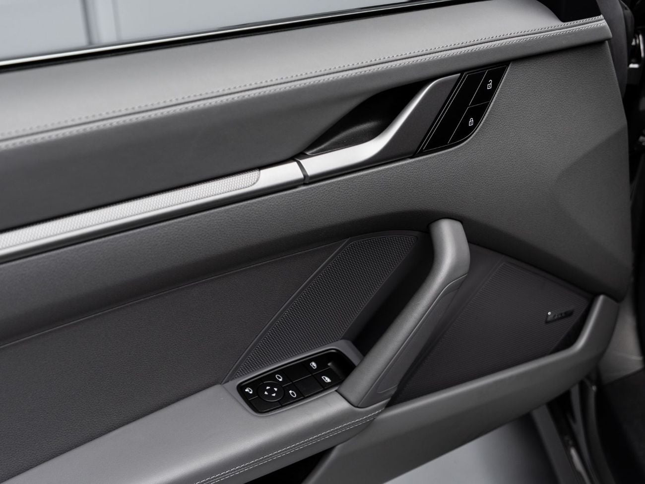 Porsche 911 Carrera 3.0L (444 HP) Coupe Carrera 3.0L (388 HP) Coupe 2024 Porsche 911 Carrera, 3.0 TC F6 RWD, 388