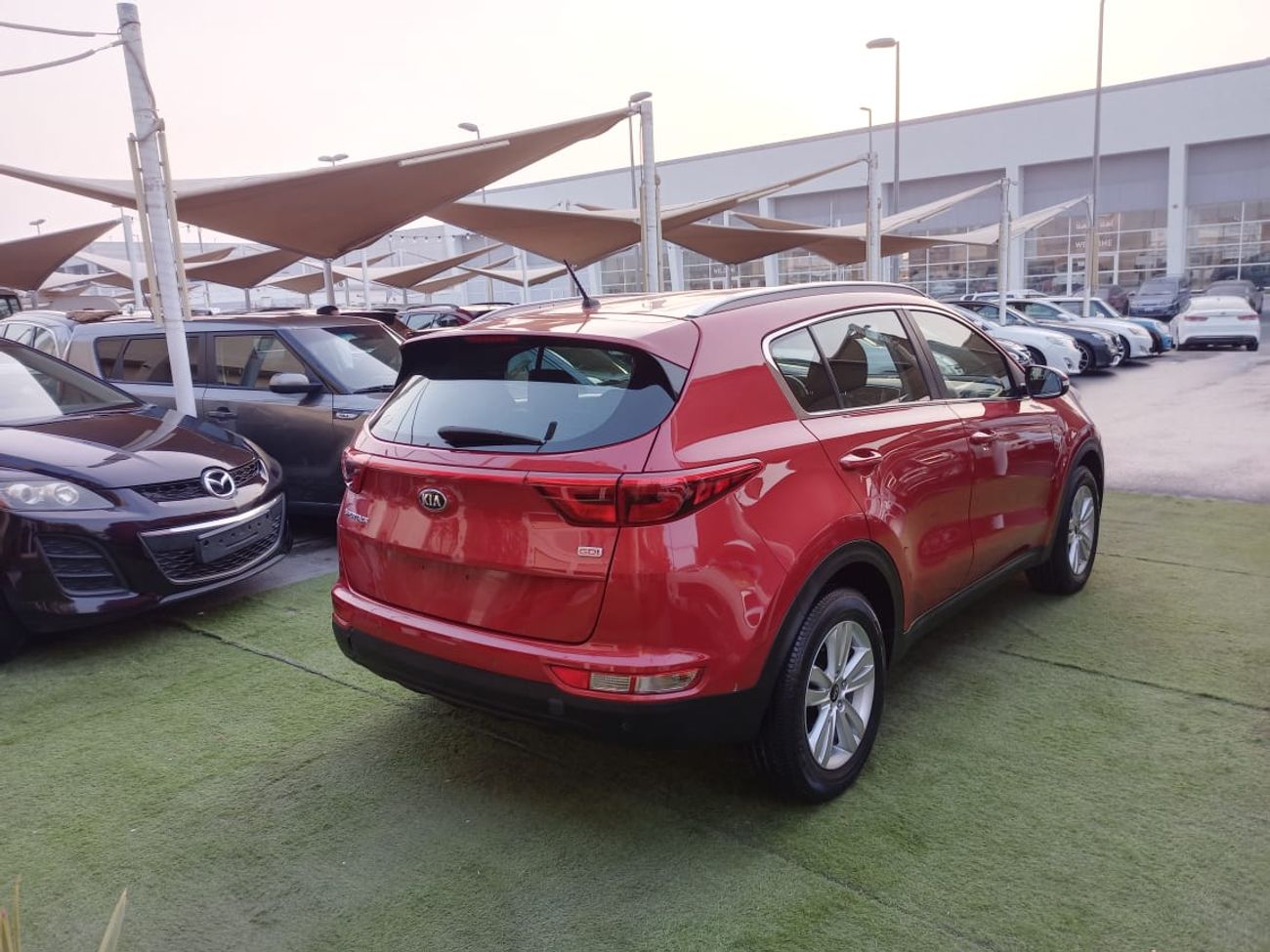 كيا سبورتيج خليجى  صبغ وكالة 1600 سى سى موديل 2018 مثبت سرعة تحكم رنجات أنوار ضباب بحالة ممتازة