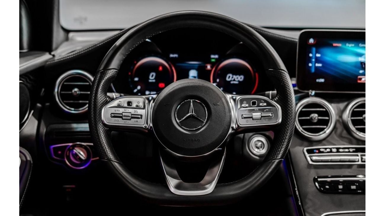 Mercedes-Benz GLC 200 Premium 2022 Mercedes GLC 200 4-Matic, Gargash Warranty, Low KMs, GCC