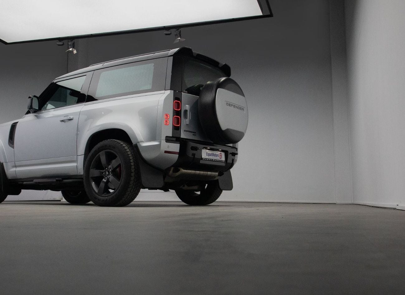 لاند روفر ديفندر P400 90 HSE 3.0L (5 Seater)