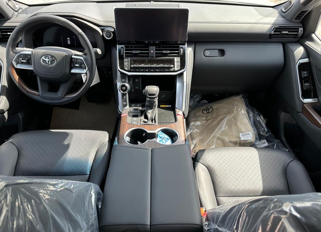 Toyota Land Cruiser 2025 Toyota Land Cruiser VX 3.5L AT Hybrid (High)