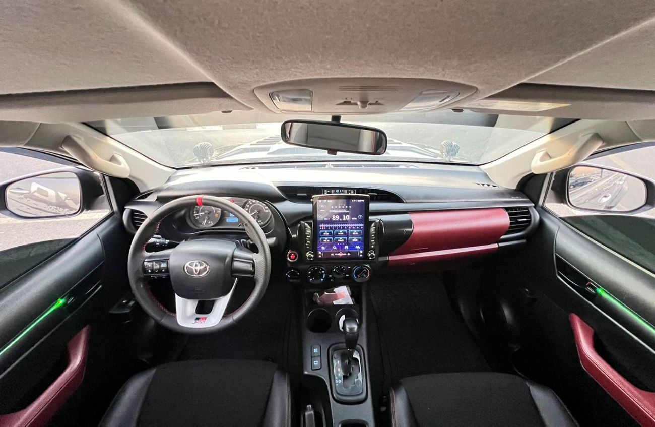 تويوتا هيلوكس 2021 toyota hilux revolution edition - off road package - full option  - BullBar 2.7L V4 - AWD 4x4 -