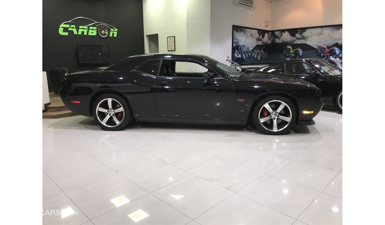 Dodge Challenger SRT 6.4L - 2013 - GCC- 55000 KMS ONLY - 1 YEAR WARRANTY