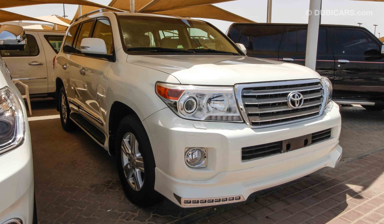 Toyota Land Cruiser VXR V8 5.7