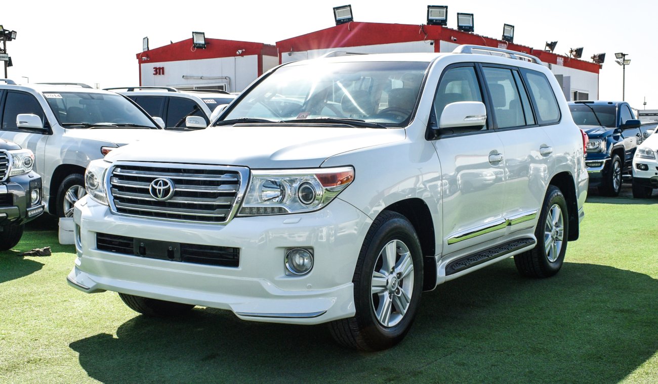 Toyota Land Cruiser GXR V8