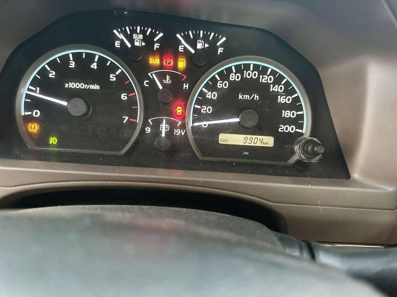 Toyota Land Cruiser Pick Up SC 4.0L V6 2022 Model RED COLOR