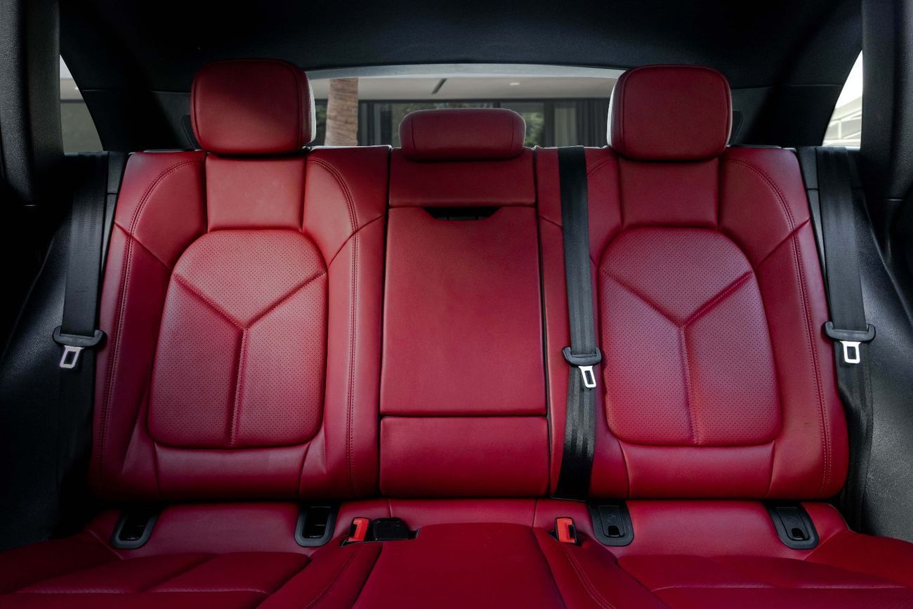 بورش ماكان MACAN CHRONO | 5,092 P.M | 0% Downpayment