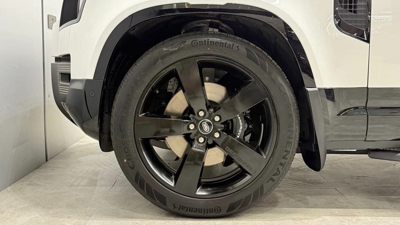 لاند روفر ديفندر 110 X-Dynamic HSE P400 3.0L