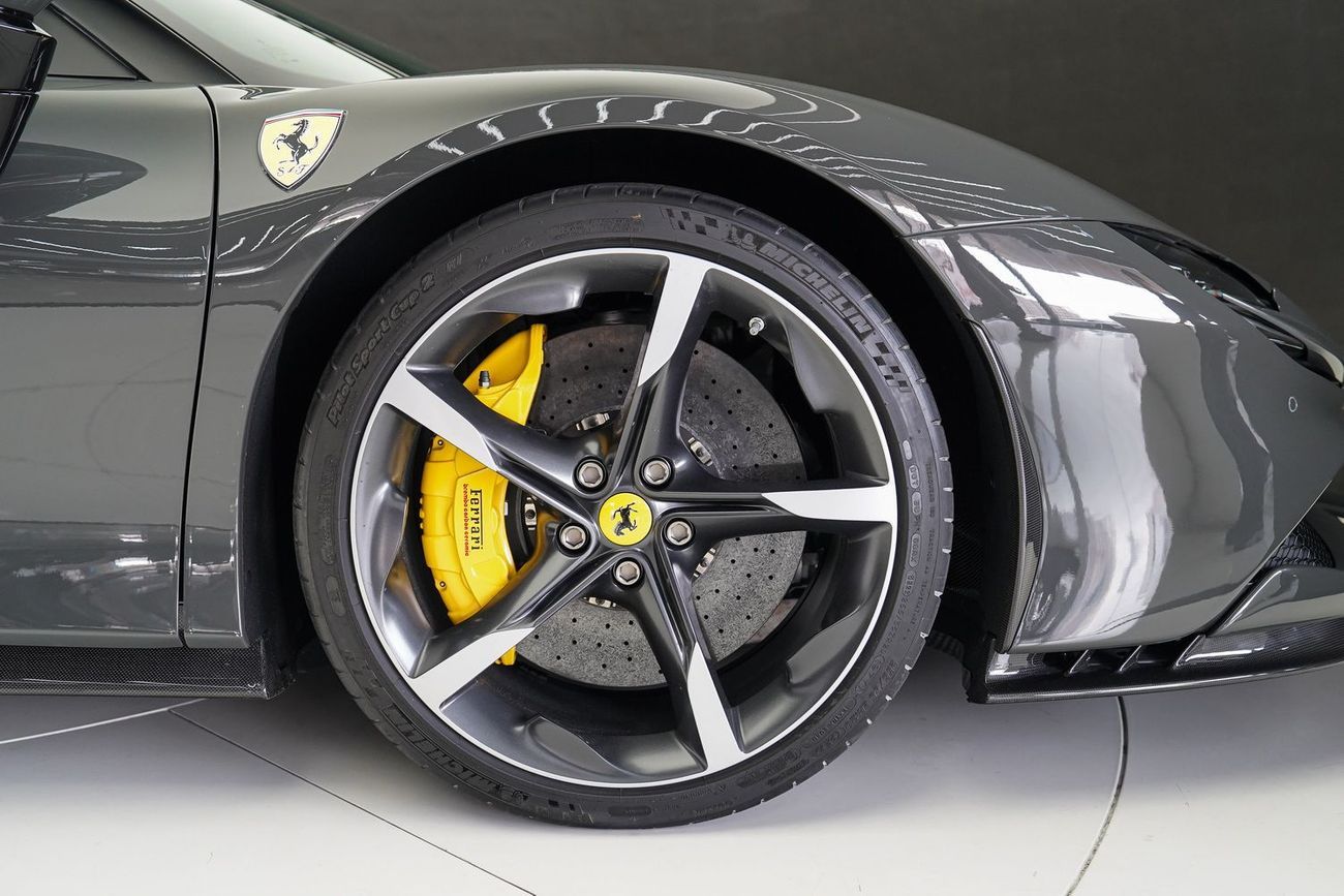 فيراري SF90 سبيدر ASSETTO FIORANO