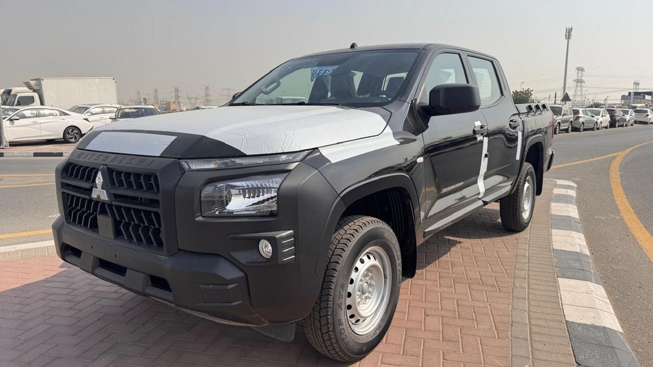 Mitsubishi L200 DCABIN 2.4L PETROL 4X4 5 MT MID-LINE