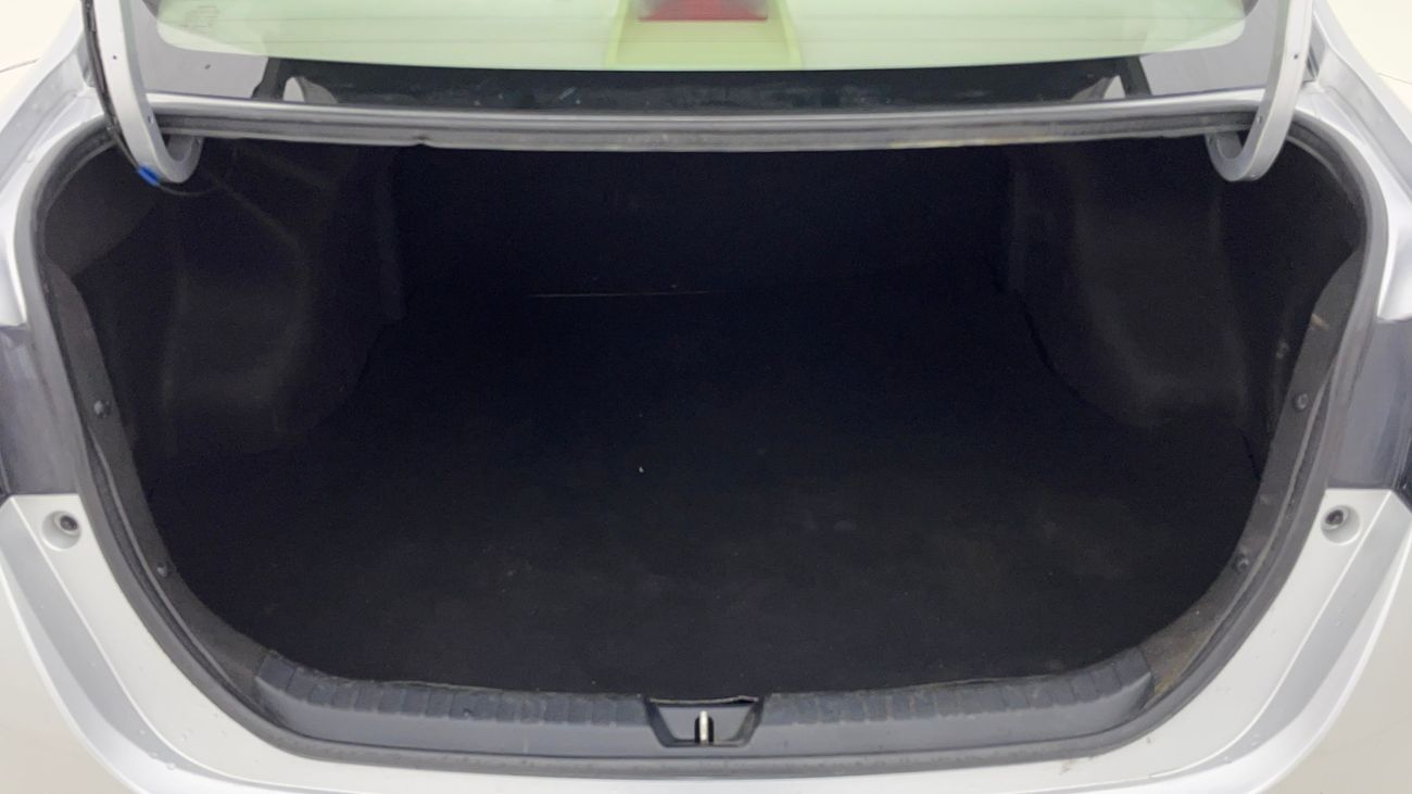 تويوتا يارس SE 1.5 | بدون دفعة مقدمة | اختبار القيادة في المنزل