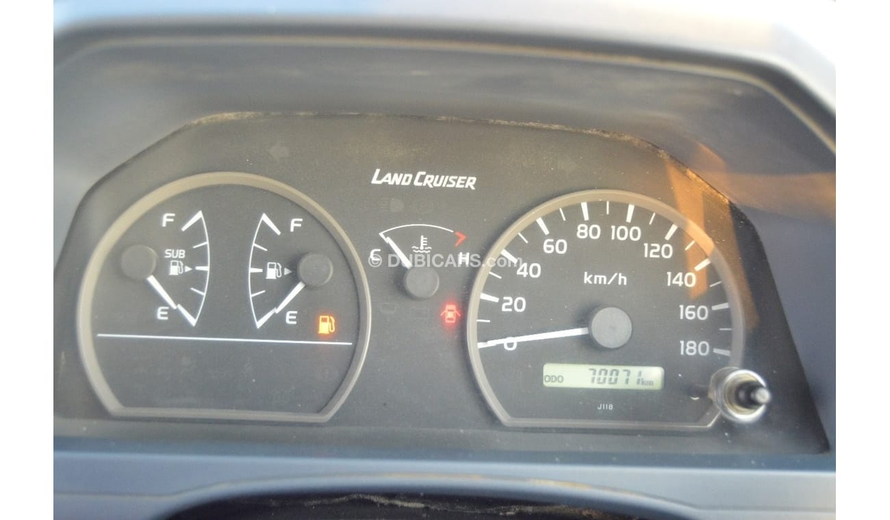 Toyota Land Cruiser Pick Up 1HZ Engine Diesel V6