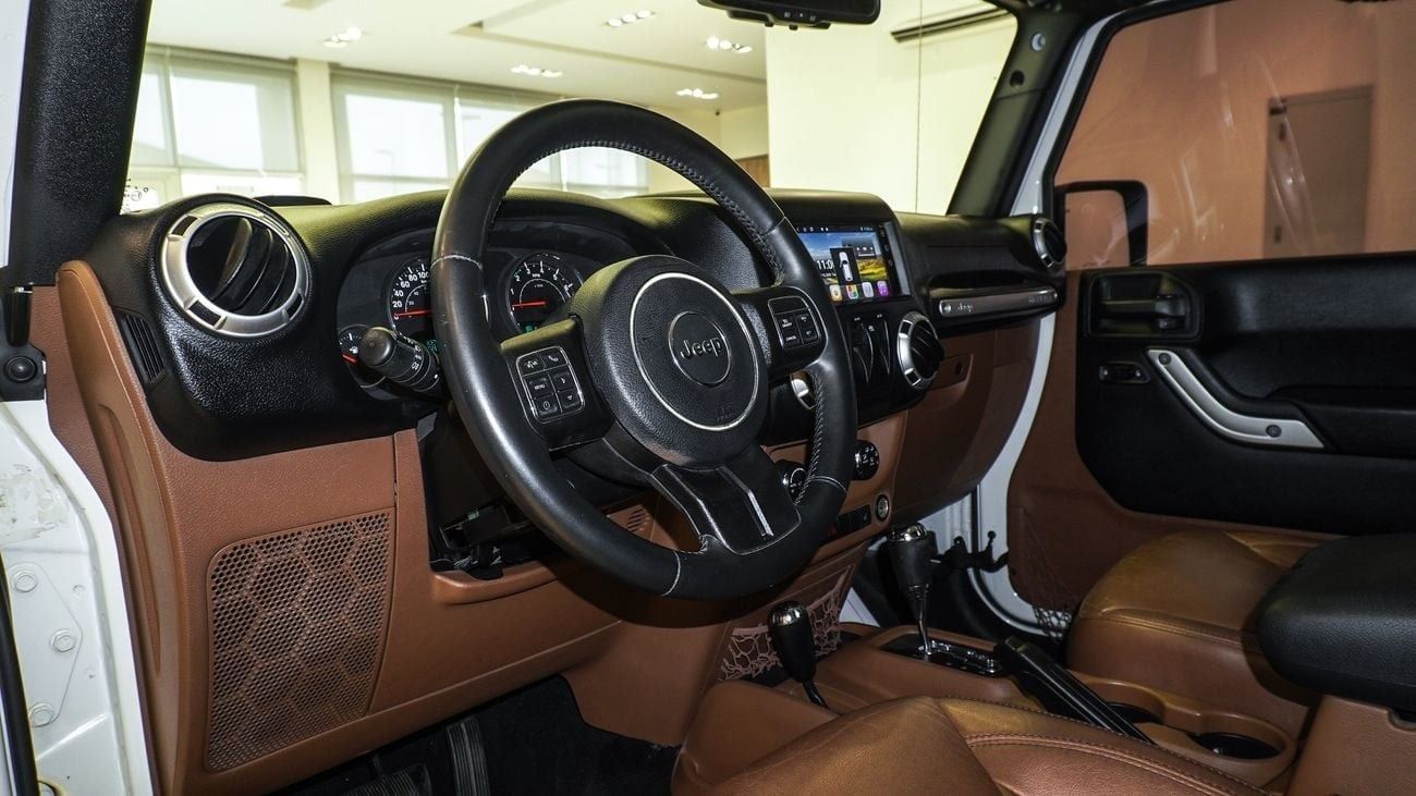 Jeep Wrangler Sahara 3.6L A/T