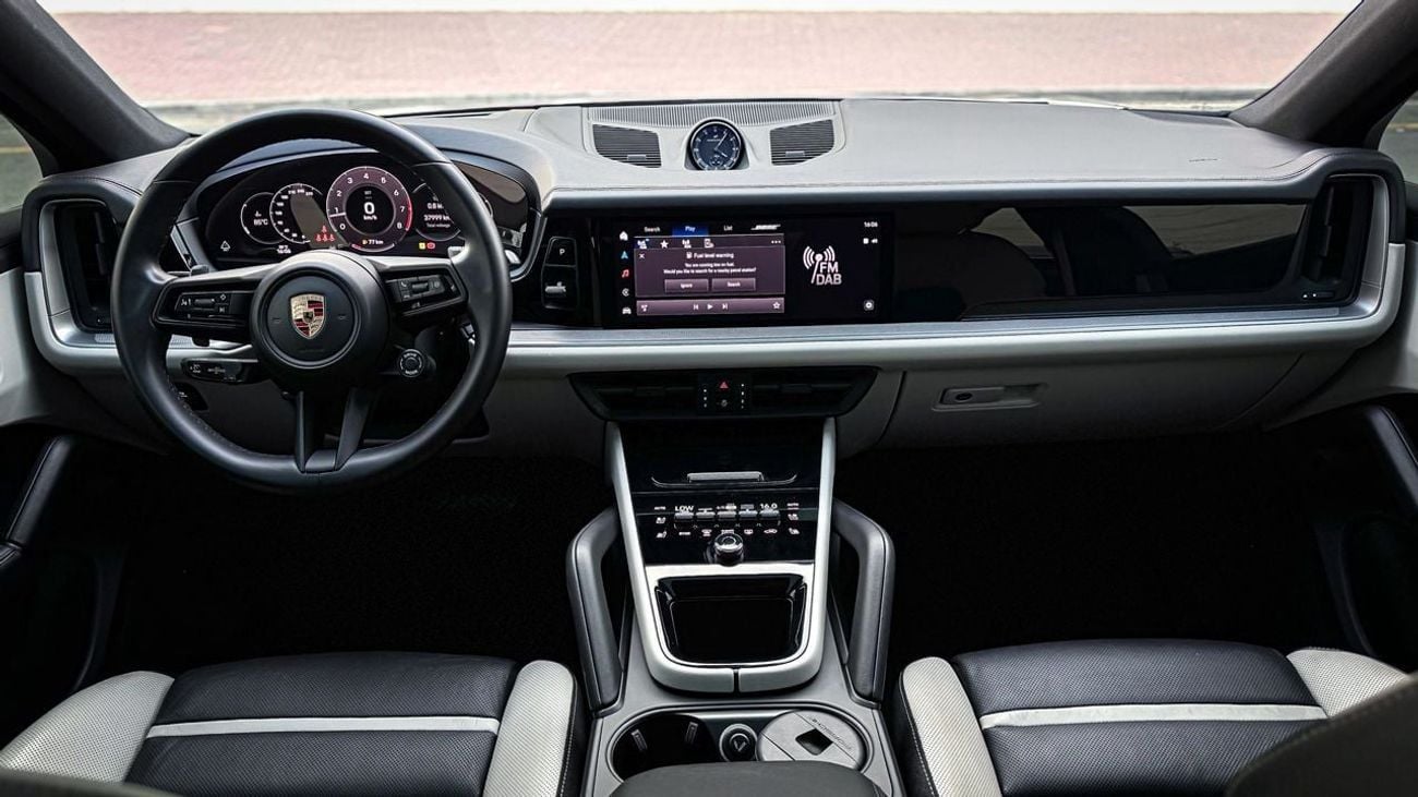 Porsche Cayenne Base Coupe GCC SPECS VERY CLEAN