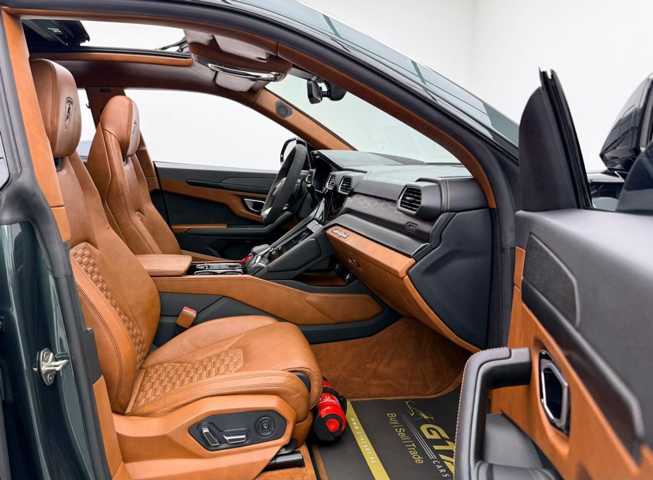 Lamborghini Urus STD 2022 Lamborghini Urus Standard, Warranty, Full Service History, GCC Specs