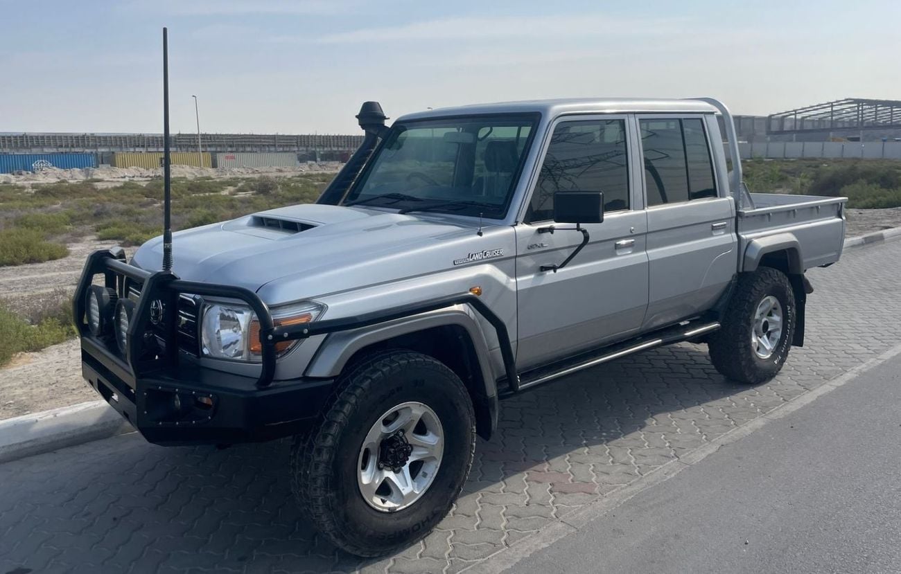 تويوتا لاند كروزر بيك آب RIGHT HAND VEHICLE ONLY FOR EXPORT 4.5 LITER