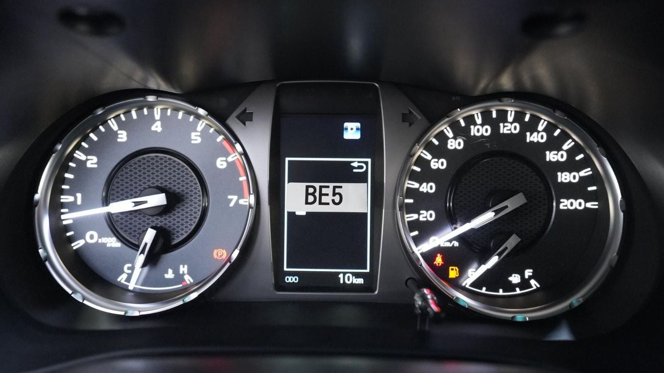 تويوتا هيلوكس GLX 2.7L Double Cab Utility 4WD A/T