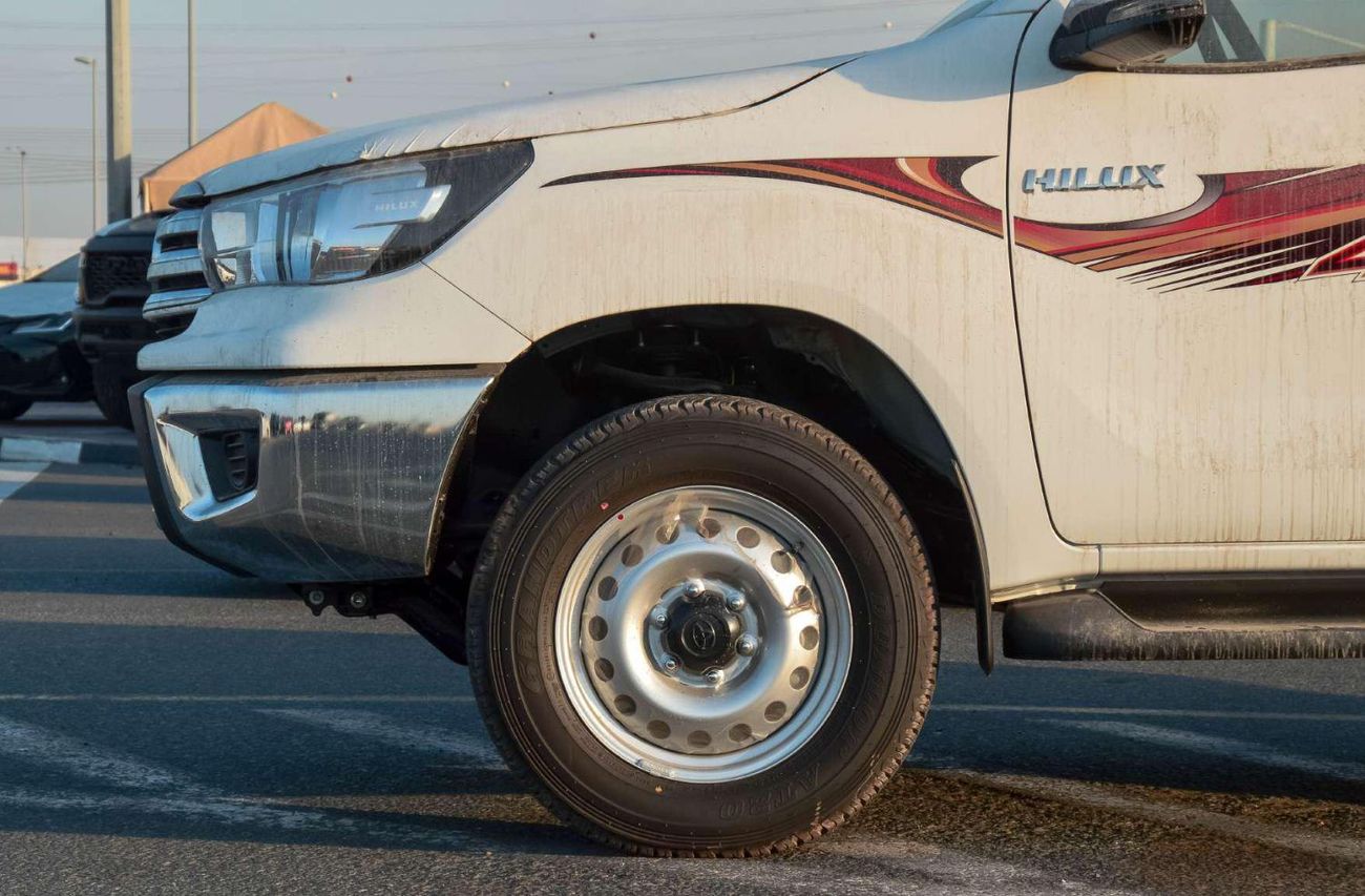 تويوتا هيلوكس TOYOTA HILUX 2.7L 4WD PETROL MT SC PICKUP 2026