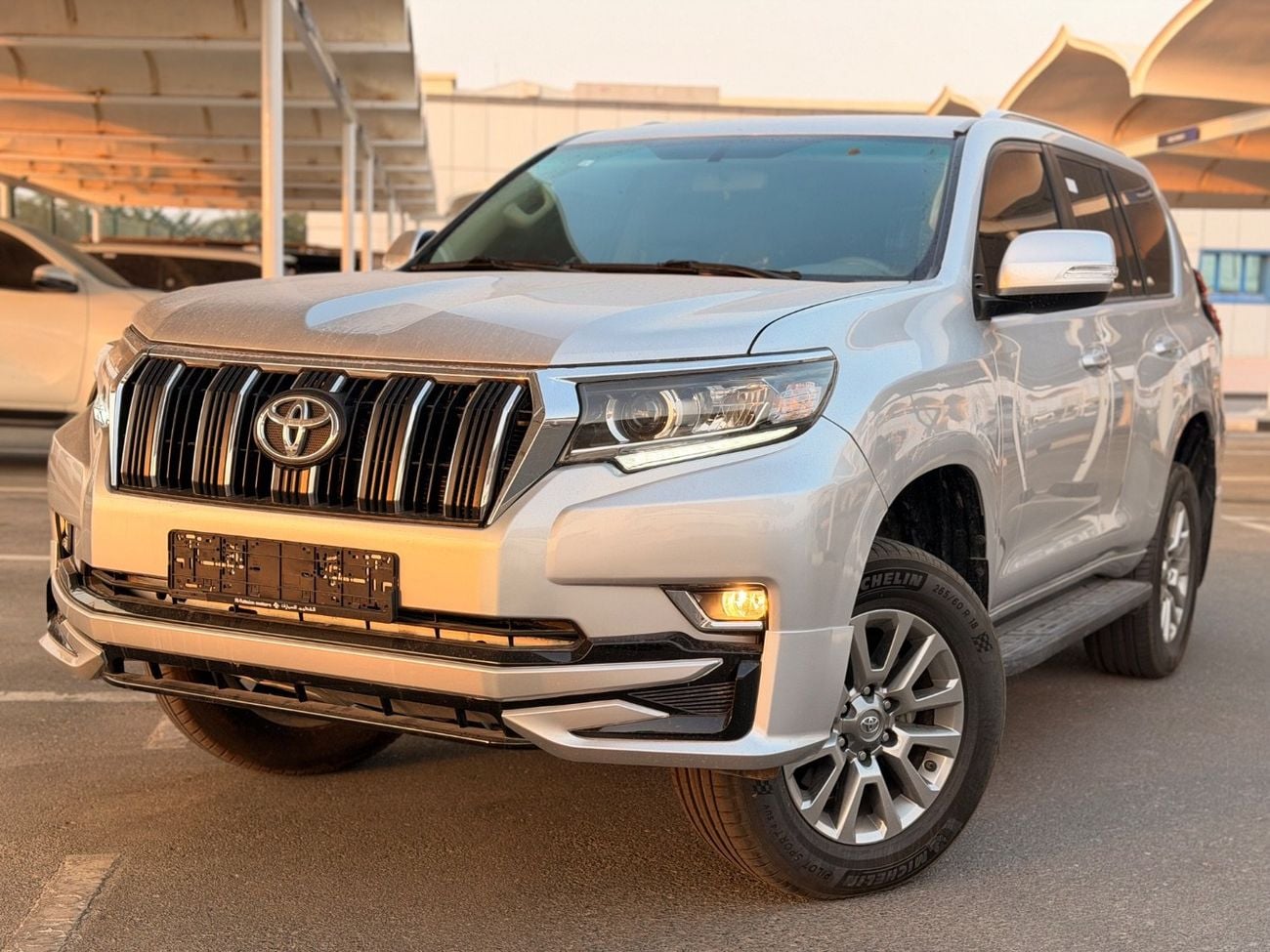 تويوتا برادو GXR 2.7L (164 HP) 4WD (7 Seater)